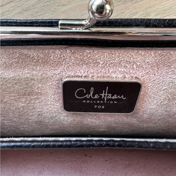 Cole Haan clutch wallet. Soft black pebbles leather lined with pink suede - Picture 7 of 8